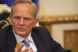 theodor stolojan romania nu a fost in stare sa indeplineasca proiectele la care s a angajat 6968bea11937d