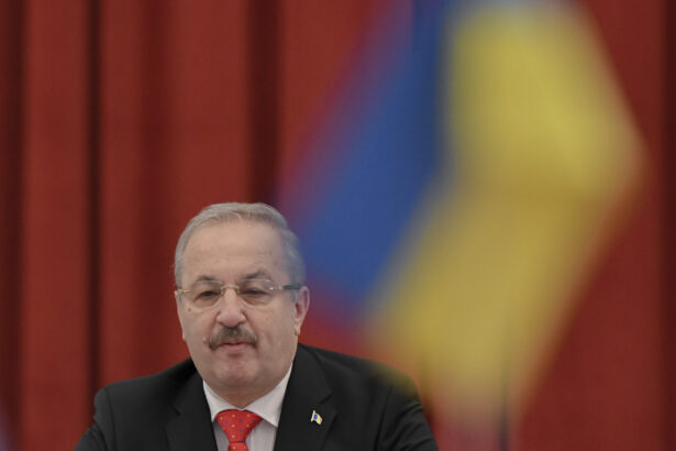 trebuie sa aleaga romania intre mama si tata intre sua si ue ce spune un europarlamentar 697203d6d21b2