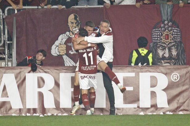 trei partide sunt programate sambata in superliga reeditare a celui mai vechi duel din istoria actualului campionat 697da3ba8f1f2