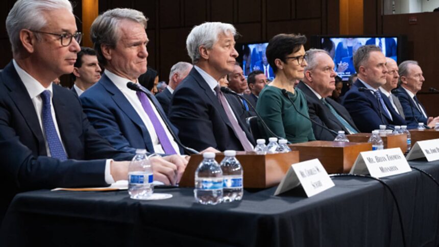 trumps credit card rate cap plan has unclear path devastating risks bank insiders say 6964fd4d1eec0