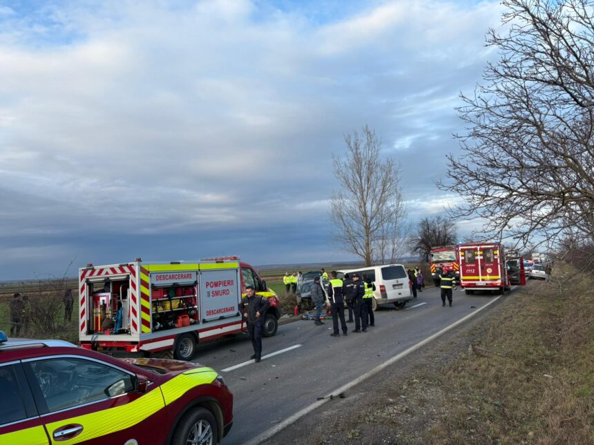accident intre doua masini pe dn 2g in judetul bacau circulatia este oprita 69900fea9bc34