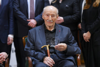 actorul victor rebengiuc amenintat de doua persoane dupa ce si a anuntat prezenta la manifestatia pro europa 698d9bd43338d