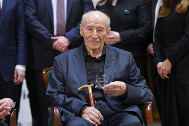 actorul victor rebengiuc amenintat de doua persoane dupa ce si a anuntat prezenta la manifestatia pro europa 698d9bd43338d