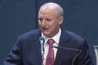 berkshire ceo greg abel vows to keep buffetts culture of disciplined investing in first annual letter 69a2fc62ae126