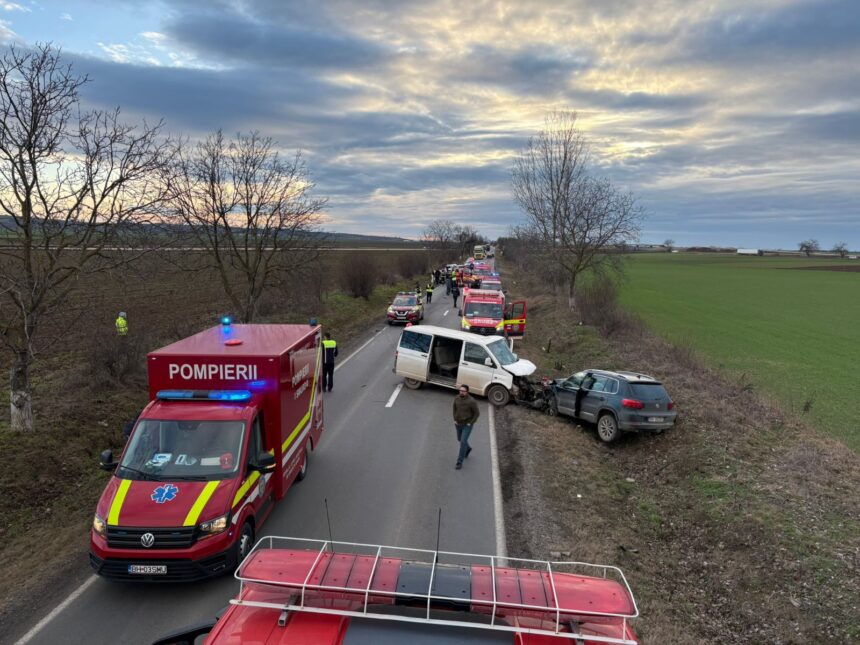 bihor opt persoane implicate intr un accident rutier pe dn 19 doua victime transportate la spital 698caaba919a4