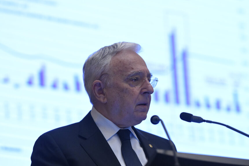 bnr avertizeaza asupra unei tentative de frauda financiara tip deepfake care foloseste imaginea lui mugur isarescu 6995c798b3505