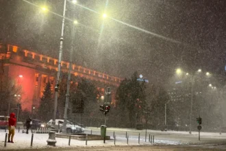 bucuresti sub cod portocaliu trafic aproape paralizat si interventii pe aeroportul otopeni 6994e310585aa