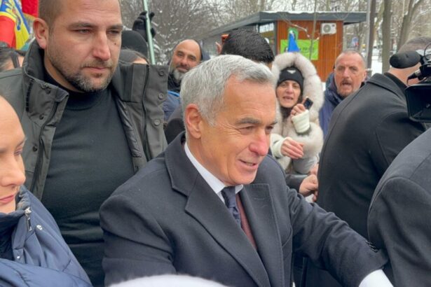 calin georgescu autografe la controlul judiciar avocat maine ar trebui ridicat controlul judiciar 699435bae7d22