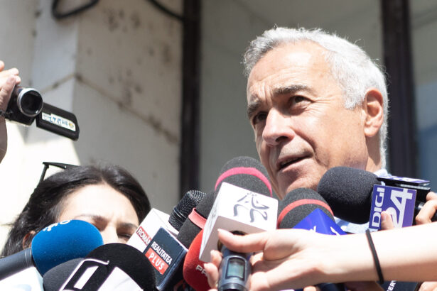 calin georgescu prezent la judecatoria sectorului 1 din capitala turul doi inapoi intoarcerea la adevar si la demnitate 6981a941b89a7