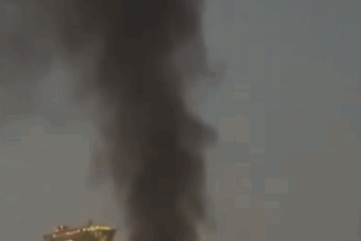 coloana de fum observata in dubai dupa ce emiratele spun ca au interceptat rachete iraniene 69a30cdc8138e