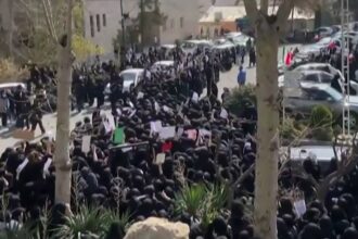 death to the dictator iranian students hold protests for third day 699cfb78d0909