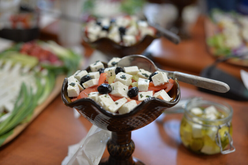 dragobetele aduce sorici de porc si telemea de sibiu la ministerul agriculturii trei zile de ospat traditional 69941735667de