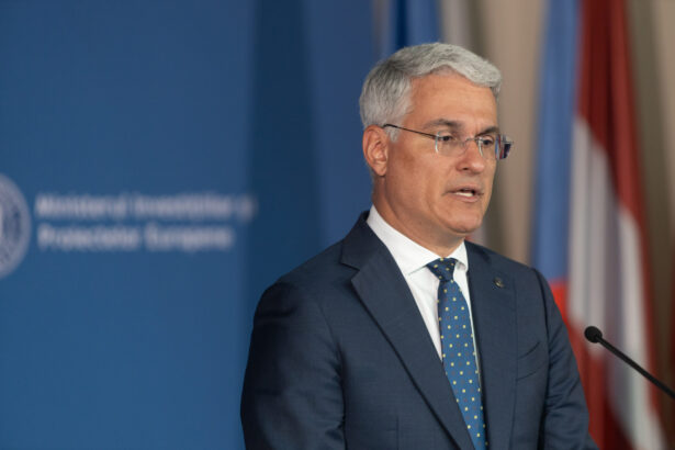 dragos pislaru reactioneaza la noua amanare ccr sansele de a recupera fondurile dupa aceasta amanare sunt extrem de reduse 698c5c0296b7c