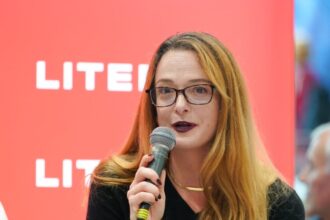 este foarte dificil sa iesi din totalitarism si nu cred ca vreo tara a facut acest lucru perfect 6982f68c8bbe4