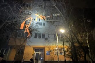 explozie intr un bloc din chitila 40 de persoane evacuate doua victime 6986dedf75eef