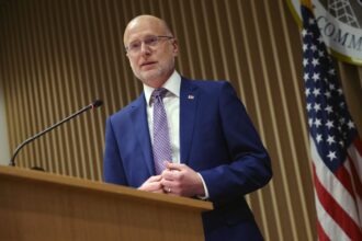 fcc chair brendan carr says media were lied to over stephen colbert controversy 699615debccbb