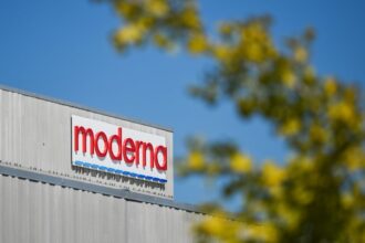 fda refuses to consider moderna flu shot in move experts claim is part of anti vaccine agenda 698f0805917e6