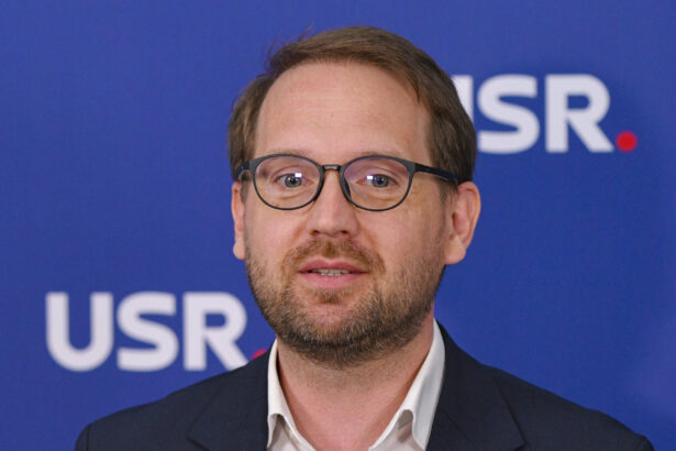 fritz la congresul usr cadourile electorale platite din datorii nu sunt politica sociala ci strategie de supravietuire 69a1d9eb00e9f