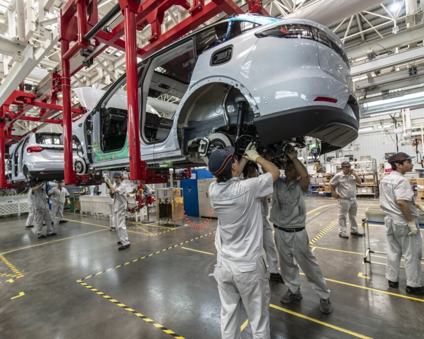 green energy sector drove more than 90 of chinas investment growth last year analysis finds 69844717871a1