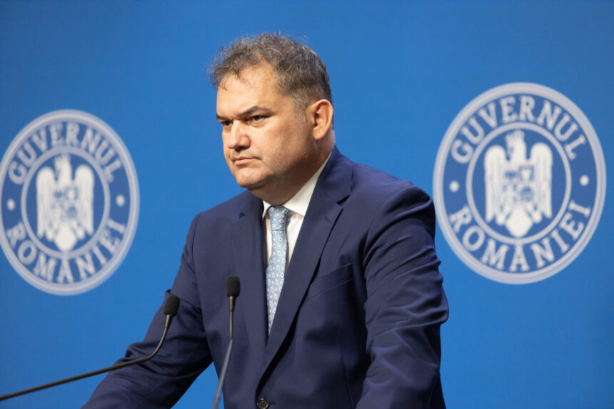 guvernul adopta pachetul administrativ descentralizare accelerata si reducerea a mii de posturi in administratie 699df710aabe0