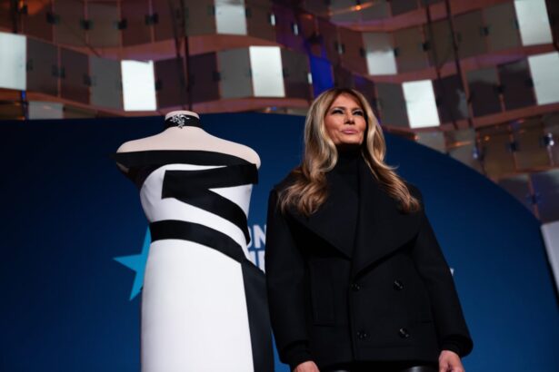 history redressed melania makes her mark in a fashion with smithsonian gown 6998b55984201
