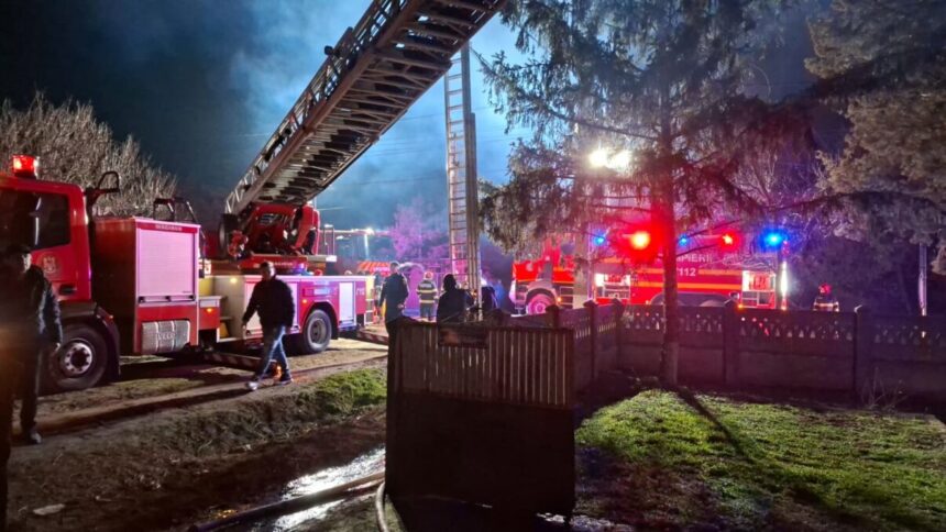 incendiu la o biserica din teleorman acoperisul s a prabusit 69a210fdde840