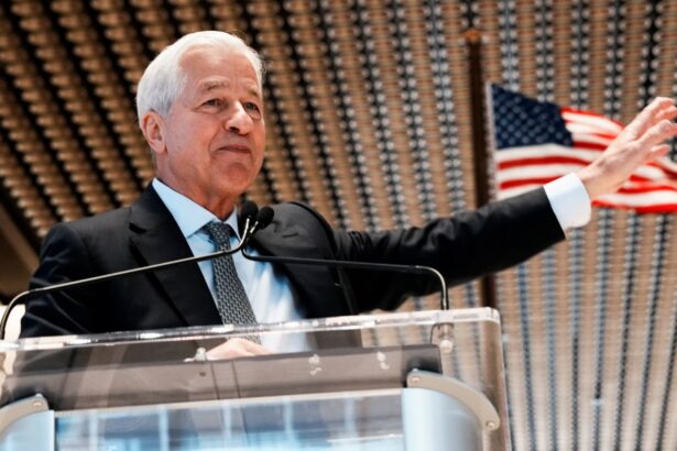 jamie dimon says ai is already reshaping jpmorgan chases workforce as bank plans huge redeployment 699e075cc6855