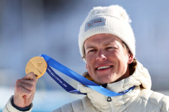 johannes klaebo castiga a doua medalie de aur la milano cortina 2026 al saptelea sau titlu olimpic 698b3c49bee38