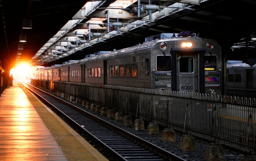 manhattan commuters urged to work from home for weeks amid rail upgrade 6994ae1208b3a