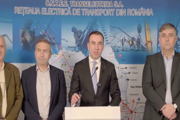 peste 200 000 de locuinte au ramas fara curent din cauza vremii din care 86 000 au fost reconectate ministrul energiei suntem cu arma la picior 6995d11ecc72c