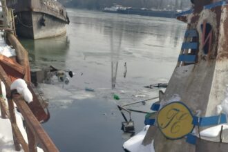 poluare pe dunare in zona giurgiu un impingator s a scufundat 69834e2f32a7c