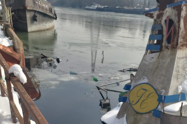 poluare pe dunare in zona giurgiu un impingator s a scufundat 69834e2f32a7c
