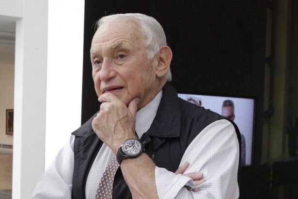 questions swirl over ohio billionaire les wexners ties to jeffrey epstein 699468f74afb6