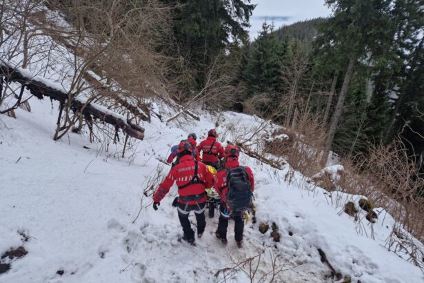 salvamont 15 persoane transportate la spital cu ambulanta in ultimele 24 de ore 698c2abc76efe