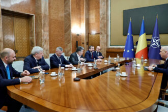 sase primari de municipii au cerut sa se intalneasca cu ilie bolojan premierul i a primit la palatul victoria 6981e09048475