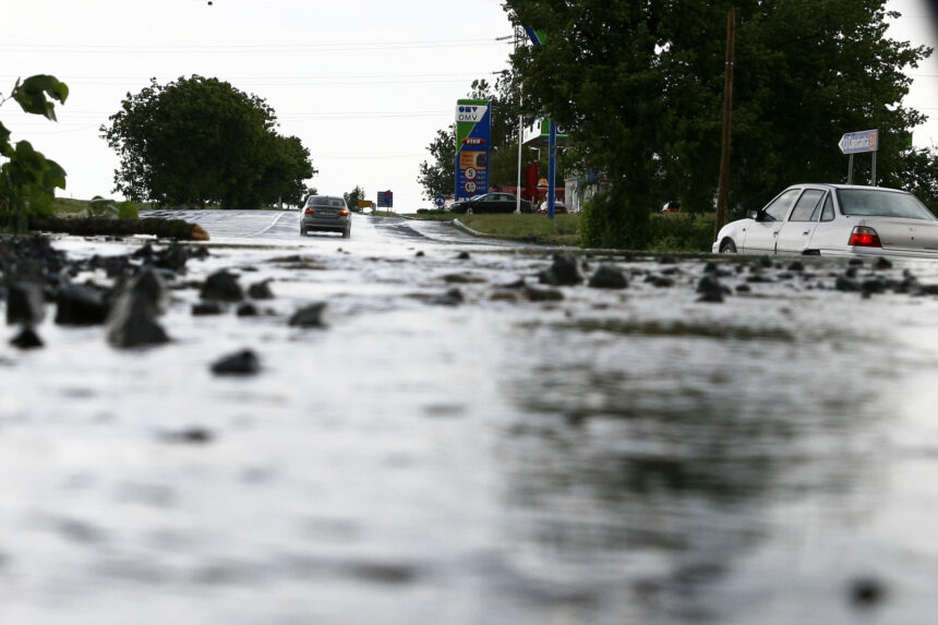 sedinta extraordinara la ministerul mediului in contextul avertizarilor hidrologice institutiile abilitate vor transmite avertizari 6984ada19f036