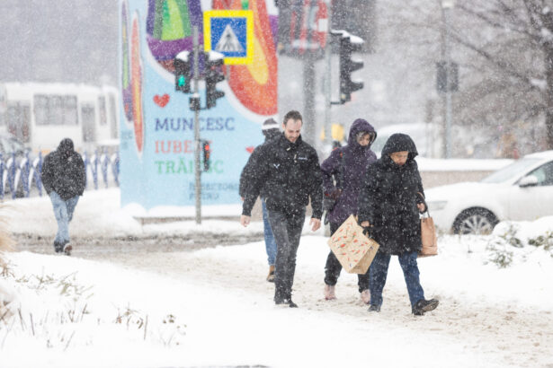 snspa suspenda cursurile miercuri din cauza codului portocaliu de ninsoare si viscol in bucuresti 69947ae702f60