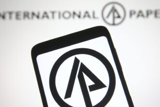 stocks making the biggest moves midday kkr blackstone crowdstrike international paper more 699c93c23bfa4