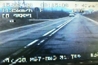 tanara inregistrata de radar in timp ce conducea o masina cu 135 km h pe o strada din baia mare ce pedeapsa a primit 69918a8a1b1b0