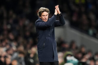 thomas frank antrenorul lui radu dragusin la tottenham demis dupa mai putin de opt luni 698c5b4cb41dd