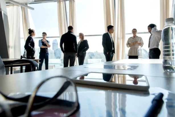 tot mai multi angajati isi iau pauze prelungite de la munca 6991d8ea0b09b