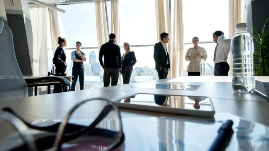 tot mai multi angajati isi iau pauze prelungite de la munca 6991d8ea0b09b