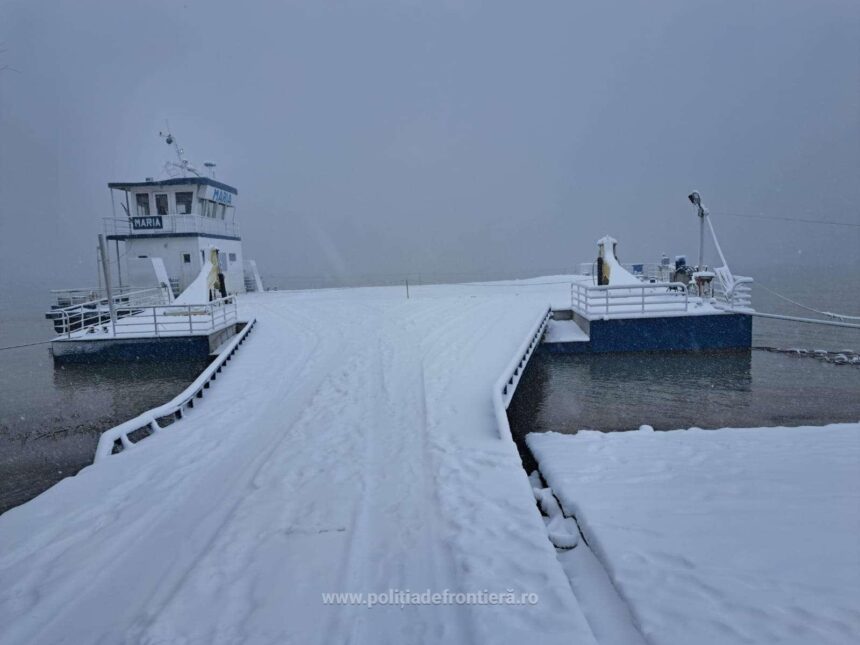 transportul fluvial pe dunare oprit din cauza vremii 6995861662861