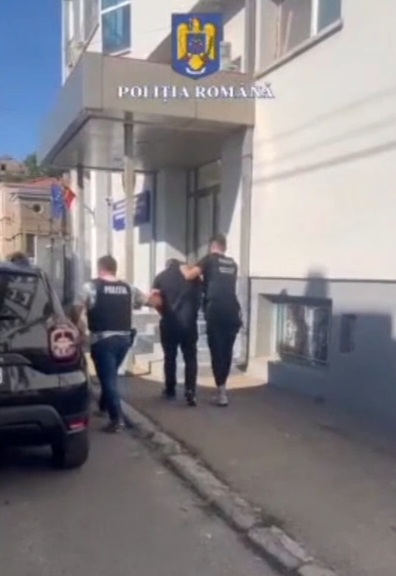 trei urmariti international au fost adusi in romania si trimisi la inchisoare 699028a427ec9