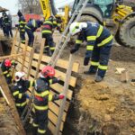 un barbat a murit dupa ce a fost surprins de un mal de pamant la lucrari de canalizare in fierbintii de jos 6989f4fb52f3e