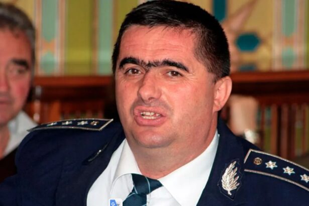 un flagrant ratat un episod mai putin cunoscut din cariera lui viorel salvador caragea numit administrator special la uzina de armament sadu 69a12c603db5c