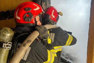 update incendiu violent intr un apartament in navodari un om a murit 69862b958bd9e