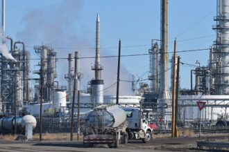 us supreme court takes up fossil fuel firms climate accountability case 699c7d4cc2f83