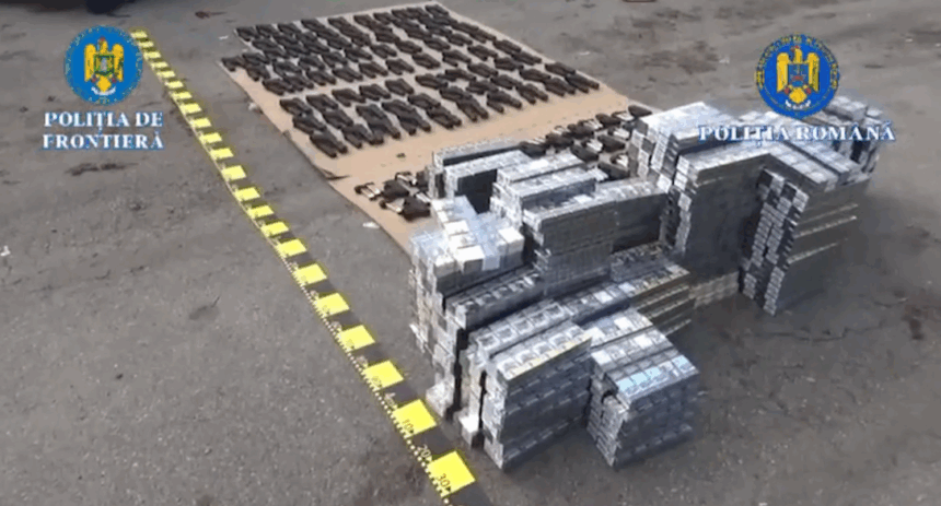 106 pistoale si 60 000 de tigarete descoperite de politistii de frontiera intr un camion inmatriculat in turcia la calafat 69b564c973d55