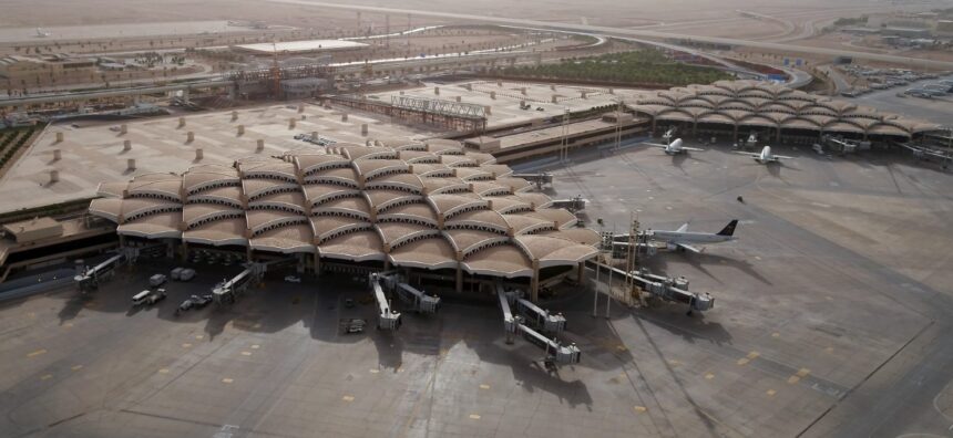 183 de romani au revenit din qatar cu un zbor de repatriere pe ruta riad bucuresti 69ad792ea4614